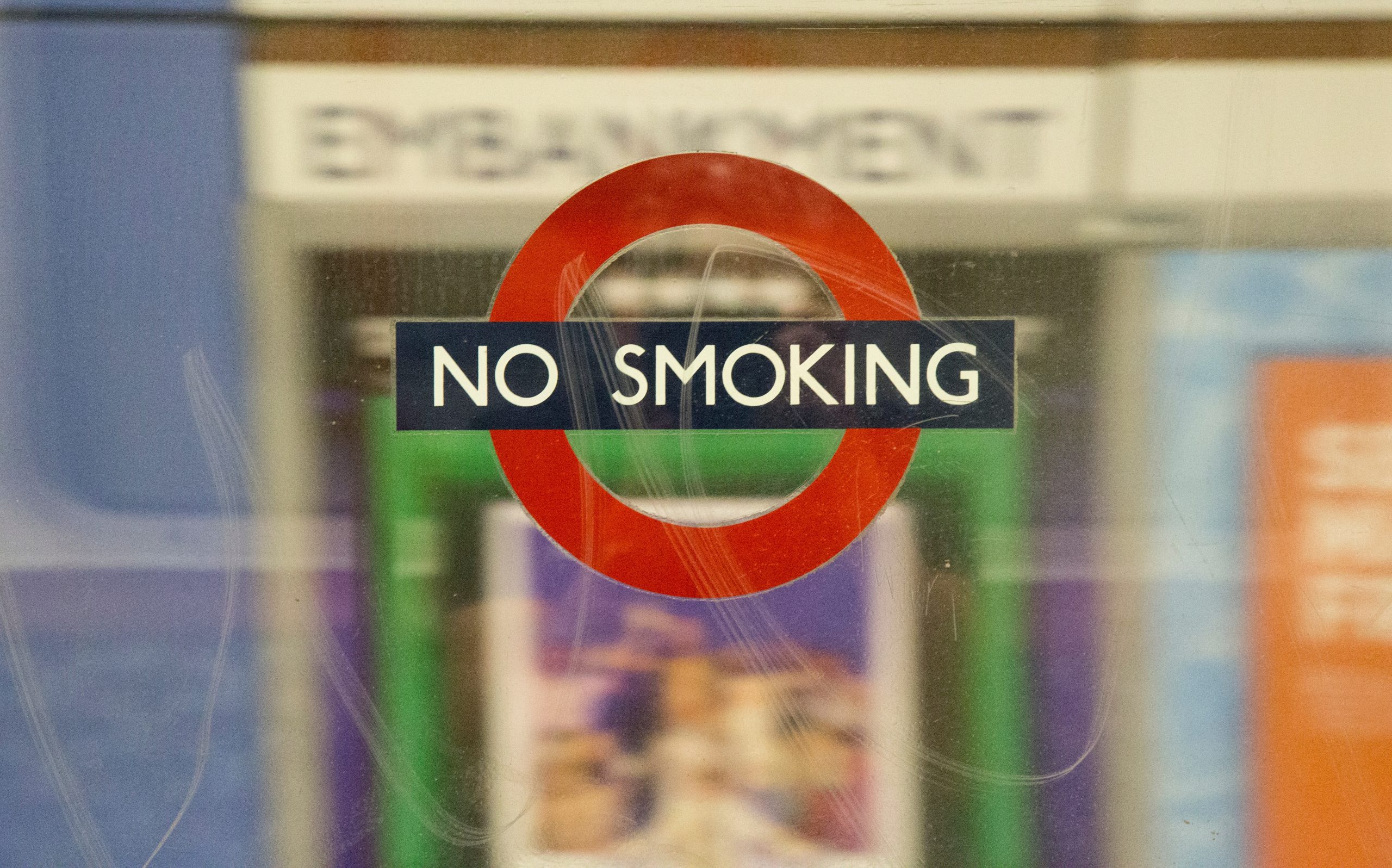 no smoking sign on TFL public transport