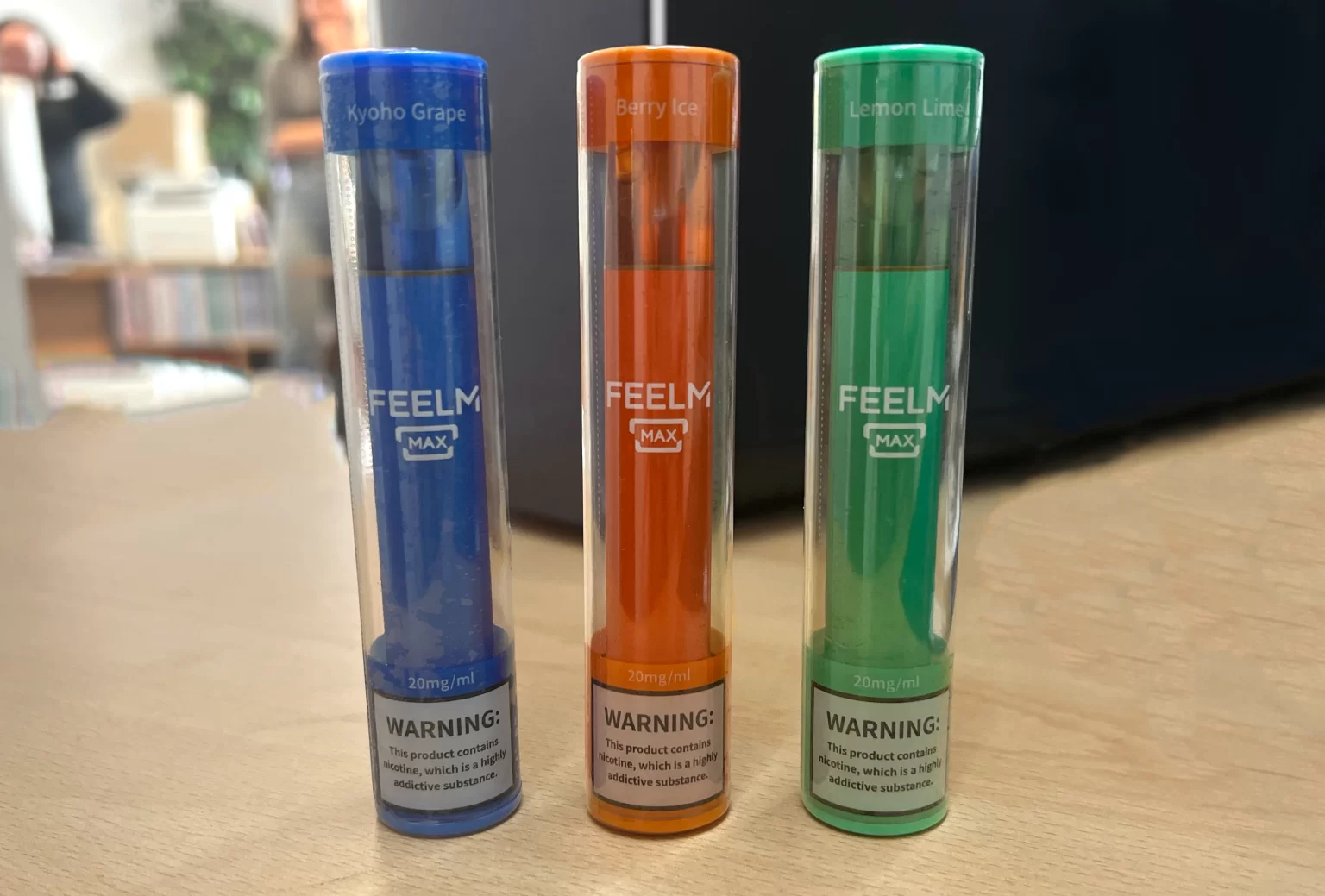 three feelm max sample disposable vapes